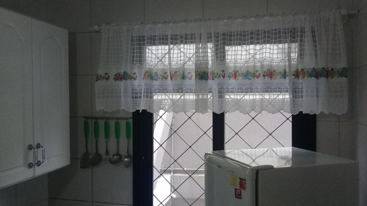 Apartamento De 2 Domitorios E 1 Garagem No Centro De Bombinhas 50 Metros Da Praia Na Avenida Principal Proximo Ao Shopping Punta Blu Exteriér fotografie