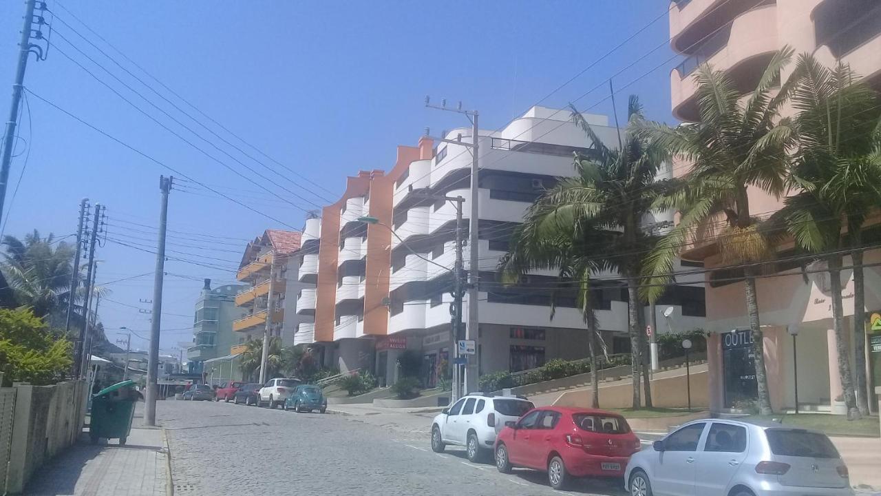 Apartamento De 2 Domitorios E 1 Garagem No Centro De Bombinhas 50 Metros Da Praia Na Avenida Principal Proximo Ao Shopping Punta Blu Exteriér fotografie